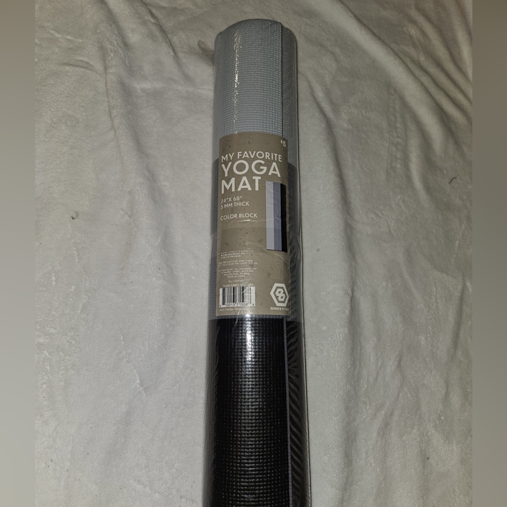 NWT Gray and Black Yoga Mat